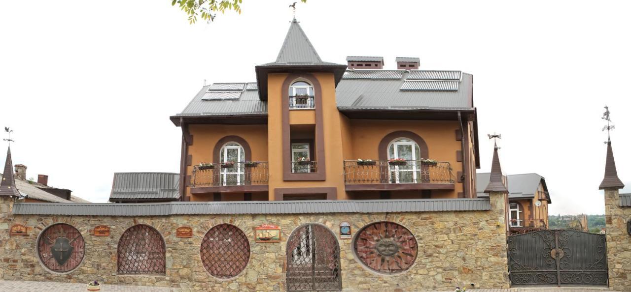 Sadyba Smotrytska Perlyna Kamianets-Podilskyi Bilik gambar